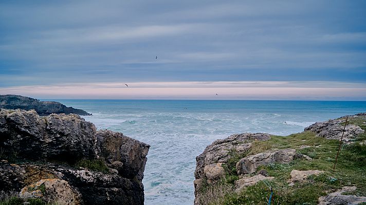 Cielos nubosos o cubiertos y precipitaciones en el extremo norte peninsular