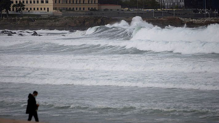 Viento de componente oeste en la Península y Baleares, con intervalos de fuerte en el litoral cantábrico y bajo Ebro