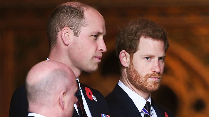 Telediario 1 - 'Batalla de hermanos': la biografía de los príncipes Guillermo y Enrique que sacude el Reino Unido