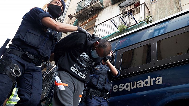 Cerca de 50 detenidos en una macrooperación contra narcopisos de Barcelona