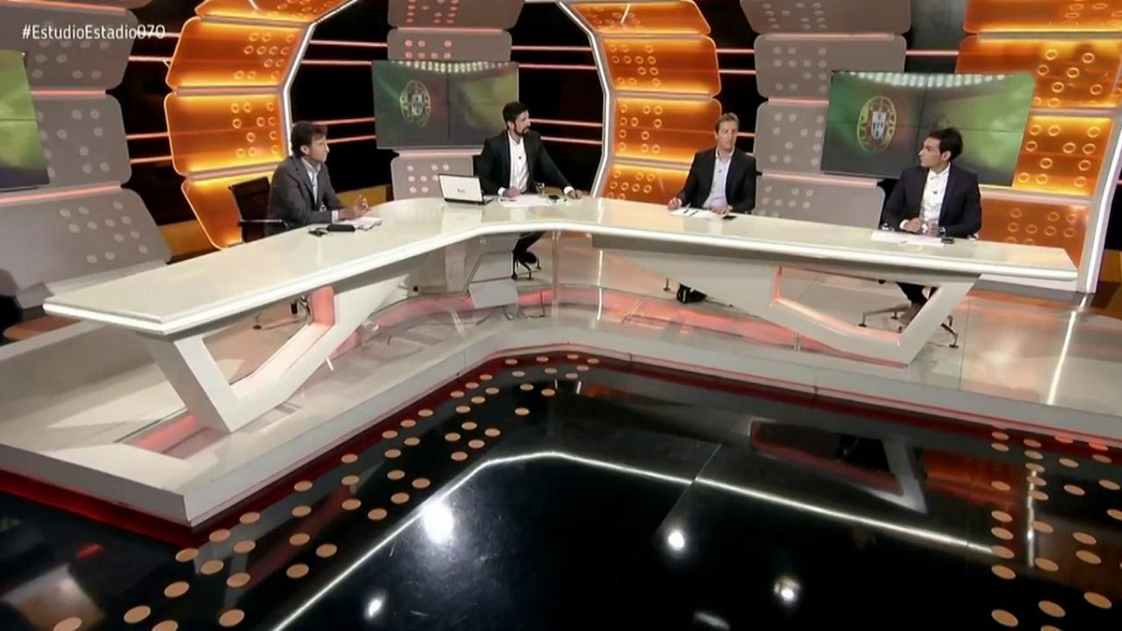 Fútbol - Amistoso Selección absoluta. Programa "Estudio Estadio Selección": Postpartido Portugal - España - RTVE.es