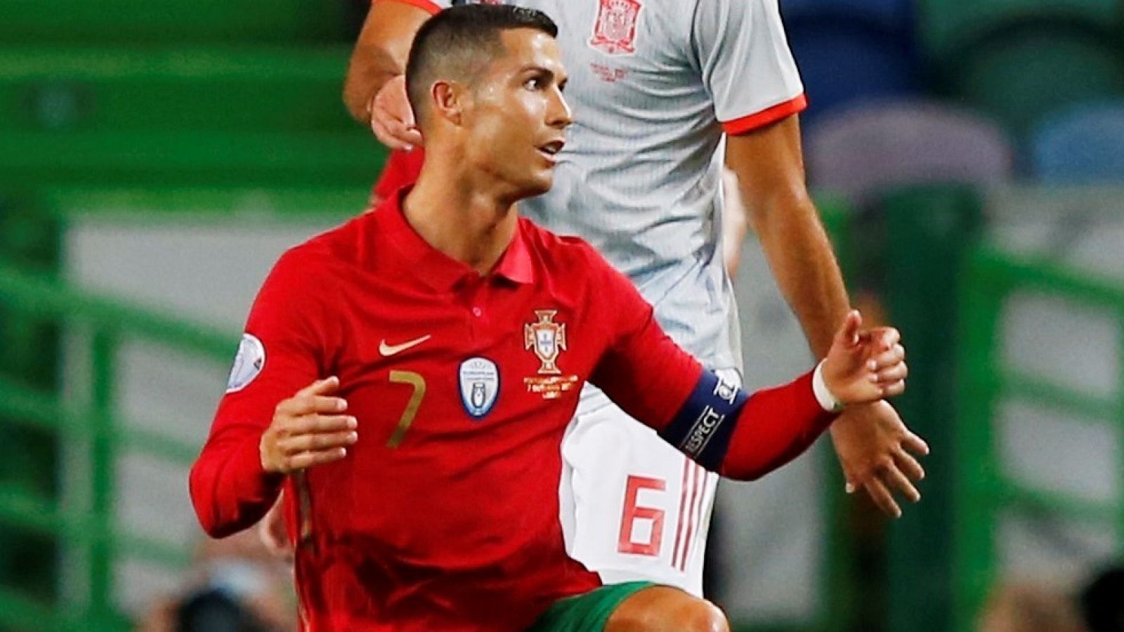 El larguero de la selección española frena a CR7 - UEFA Nations League | Ver