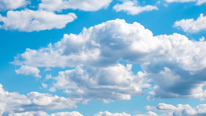 Cielos poco nubosos o con nubes altas este jueves en casi todo el país