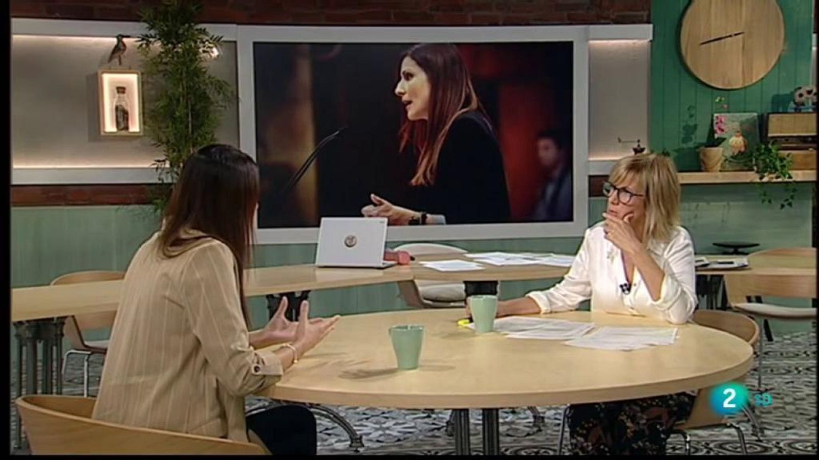 Cafè d'idees - Desnonaments, Lorena Roldán, Salt i oci nocturn