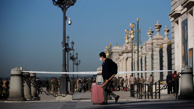 Coronavirus - Desconcierto para más de cinco millones de madrileños - RTVE.es - Telediario 1 | Ver