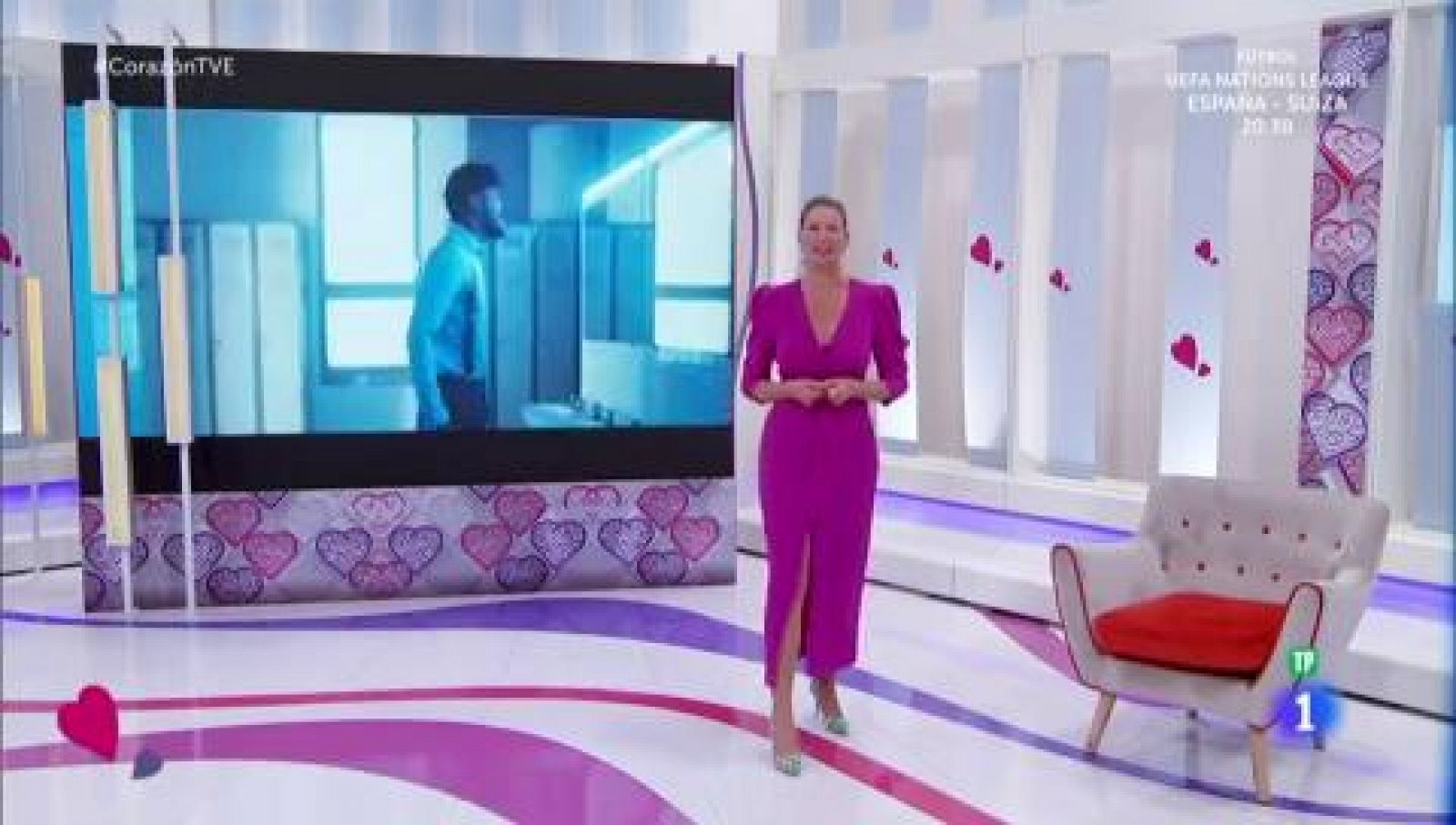 Cepeda nos canta "Con los pies en el suelo" - D Corazón | Ver