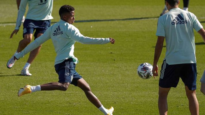 Telediario 1 - La primera unidad de España vuelve para recibir a Suiza