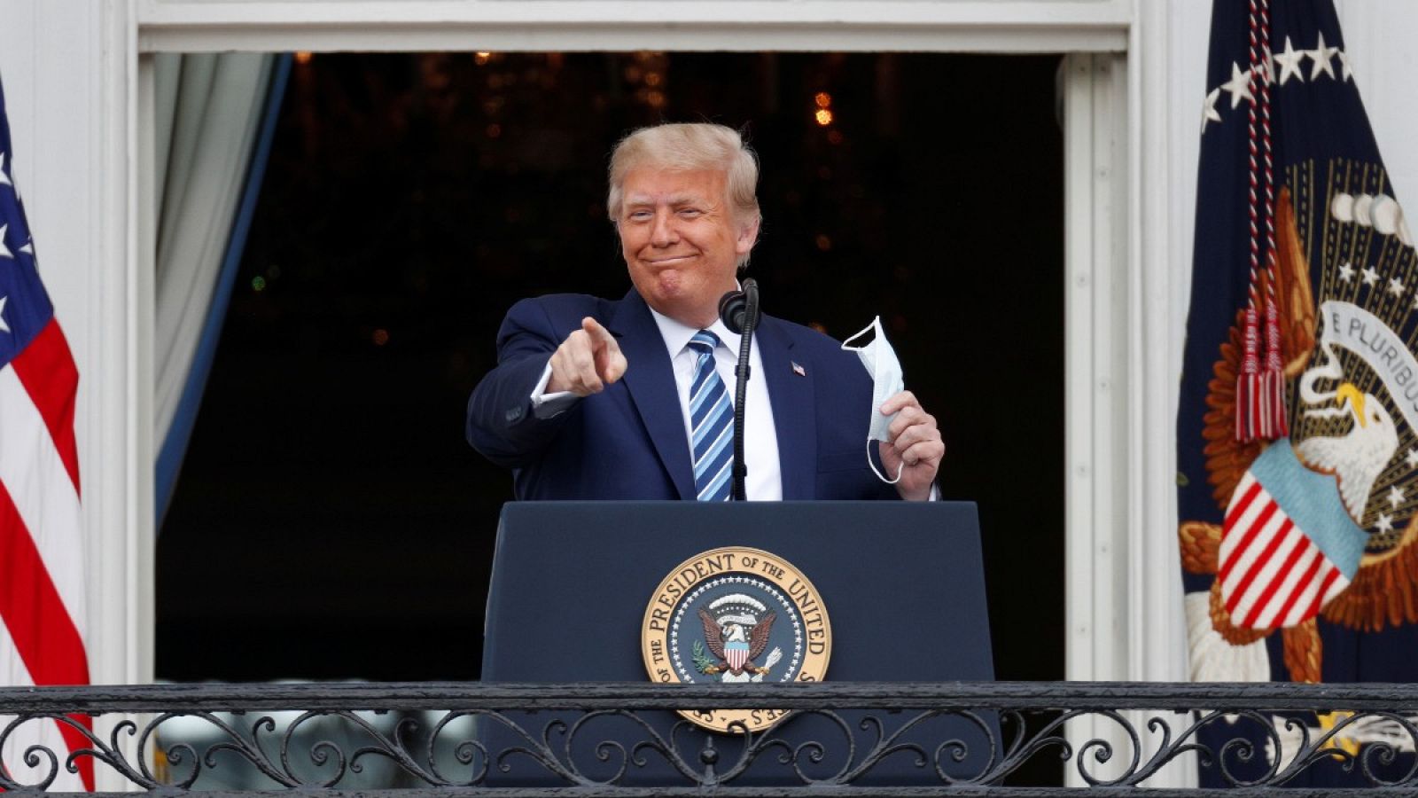 Trump reaparece en la Casa Blanca tras su ingreso: "Estoy bien"