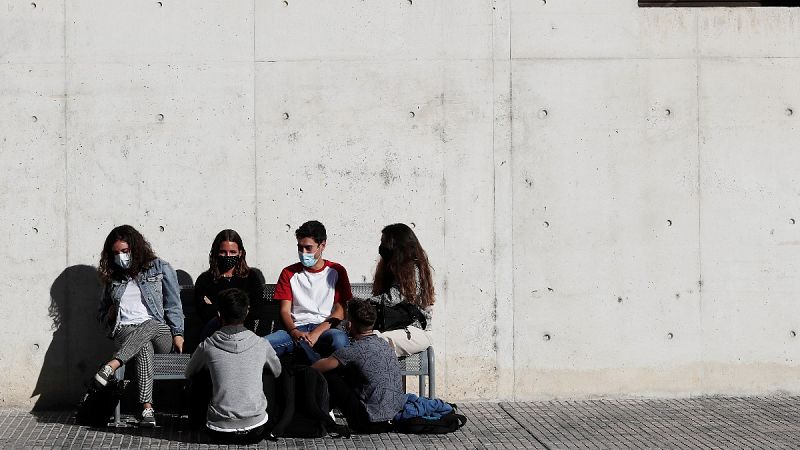 Chivite pide frenar "la interacción social" ante el aumento de contagios en Navarra