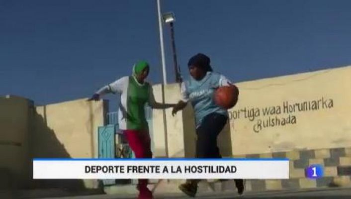 El baloncesto como vía de escape para las niñas de Somalia