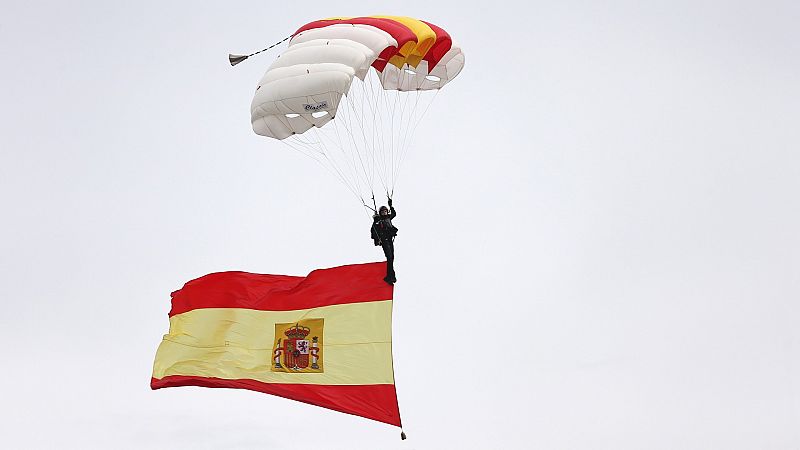 El Palacio Real acoge una celebración de la Fiesta Nacional descafeinada por la pandemia