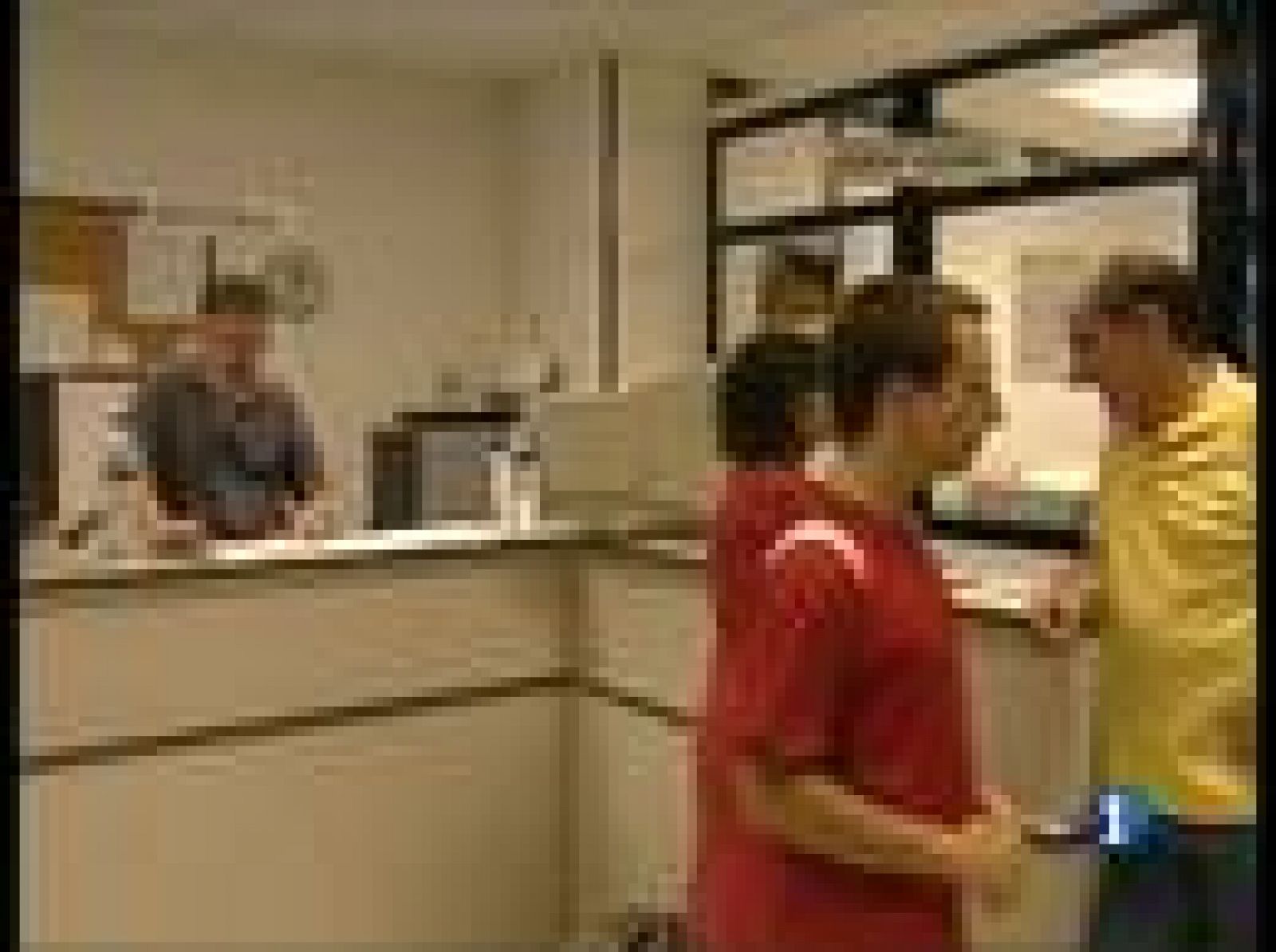 El mal tiempo ha obligado a suspender el rescate de Óscar Pérez, el alpinista español atrapado en el Latok II. El secretario de Estado para el Deporte, Jaime Lissavetzky, ha anunciado que le entregarán la medalla al mérito deportivo.