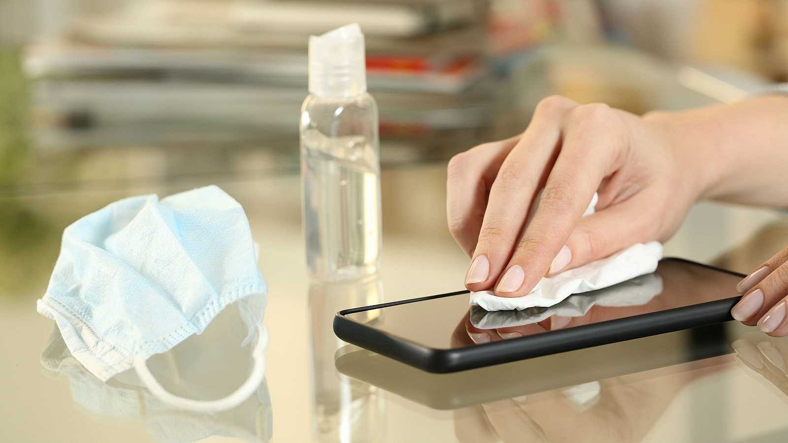 El virus del COVID-19 puede sobrevivir hasta 28 días en determinados materiales, según un estudio