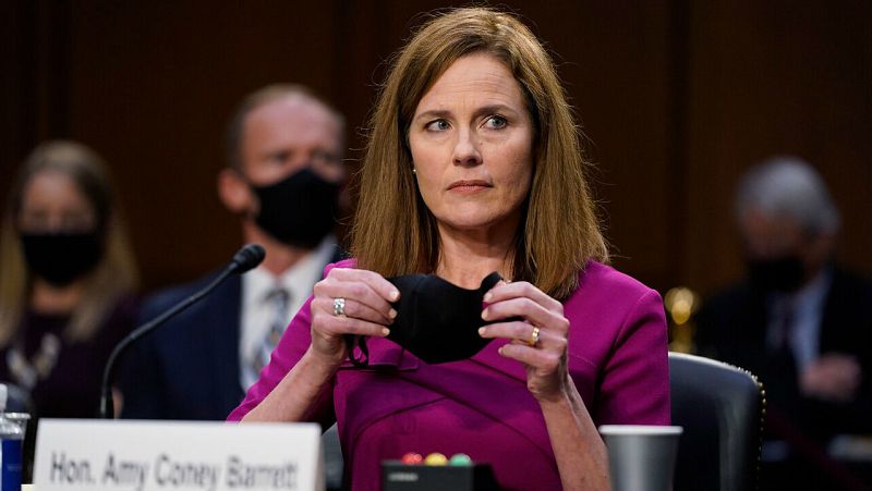 Los demócratas ponen el "Obamacare" en el centro del debate sobre la candidatura de Barrett el Supremo