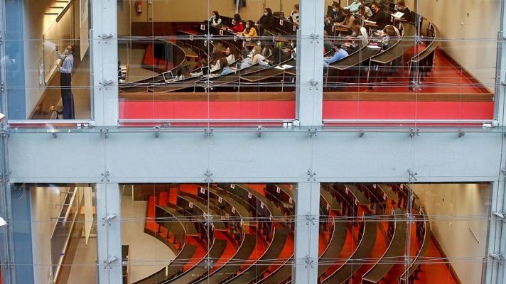 Las universidades de Cataluña tendrán las clases teóricas por videoconferencia durante 15 días