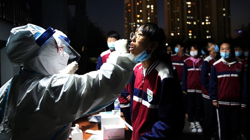 Tres millones de tests en dos días: China busca atajar un nuevo rebrote de coronavirus