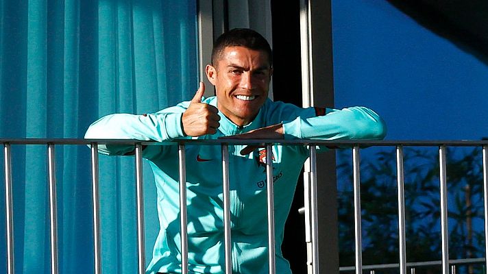 Telediario 1 - Cristiano Ronaldo cumple la cuarentena en Turín