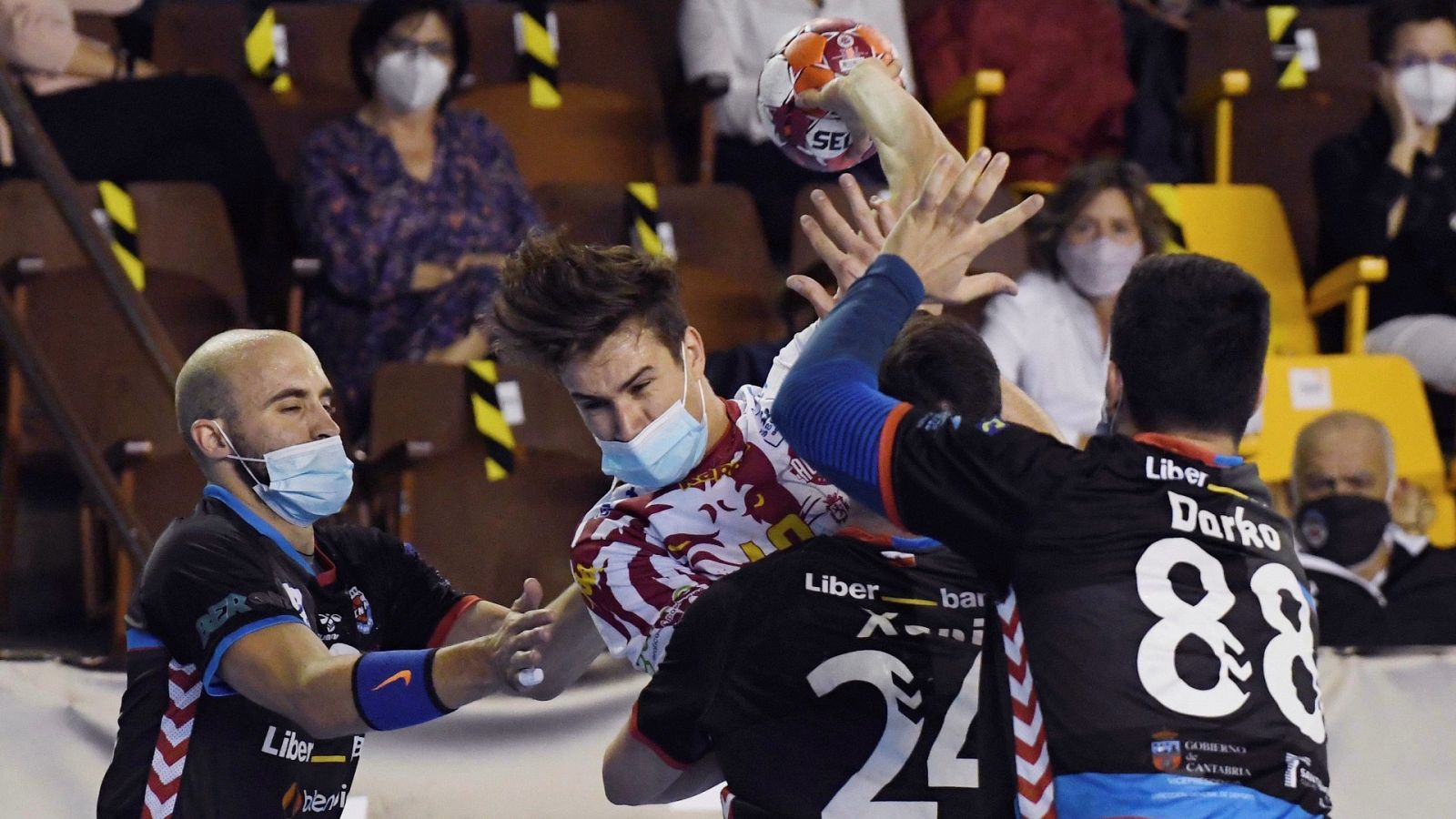 La Liga Asobal, la más castigada por el coronavirus