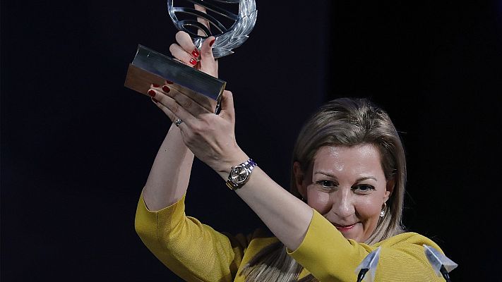 Telediario 1 - Eva García Sáenz de Urturi, ganadora del Premio Planeta 2020