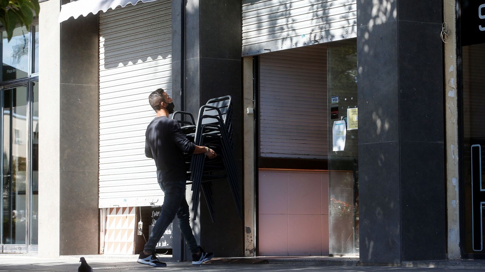 Los hosteleros catalanes calculan pérdidas millonarias por el cierre de locales