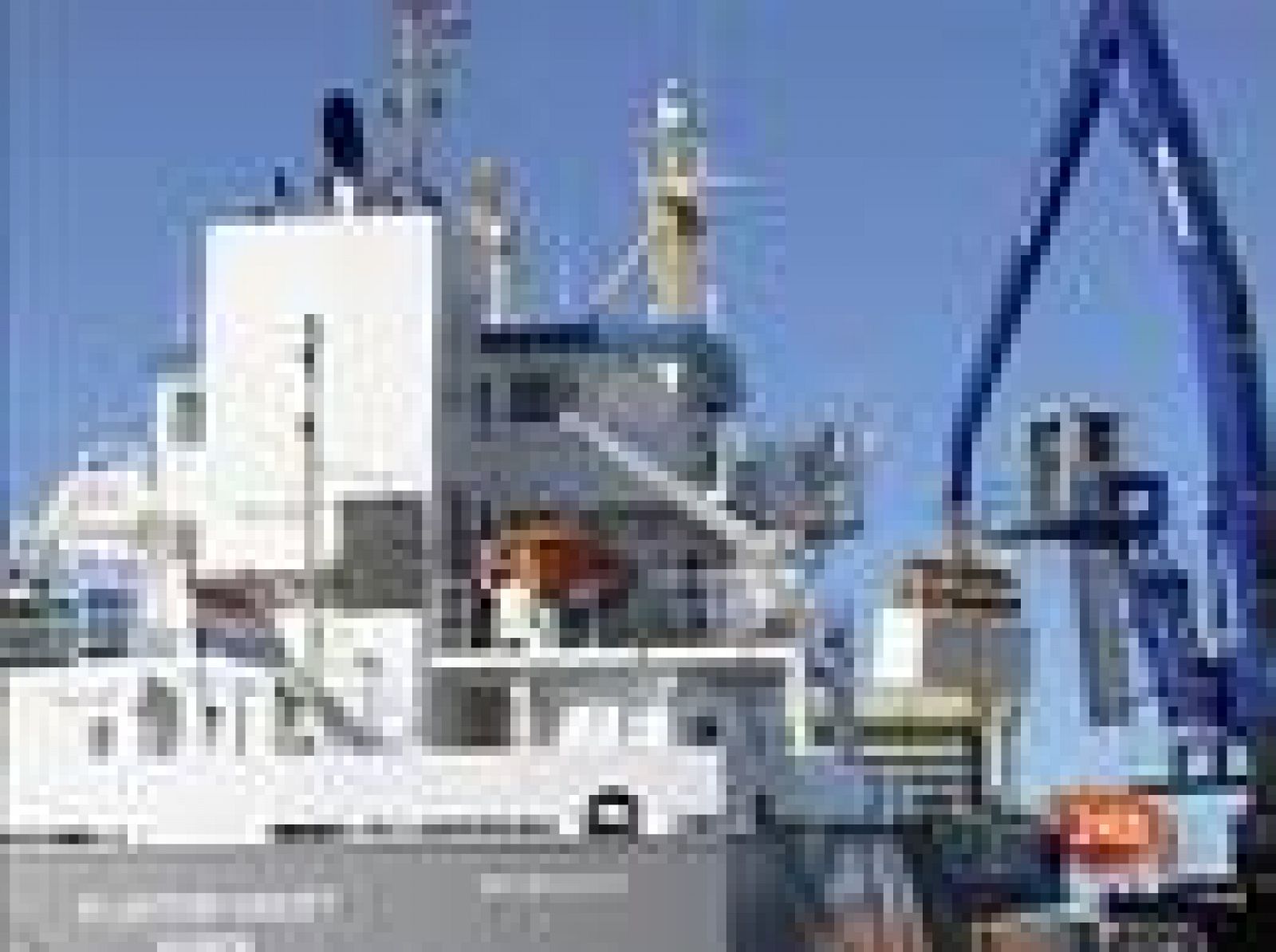 Las autoridades rusas aseguran que el buque de carga 'Arctic Sea' fue secuestrado por ocho piratas.