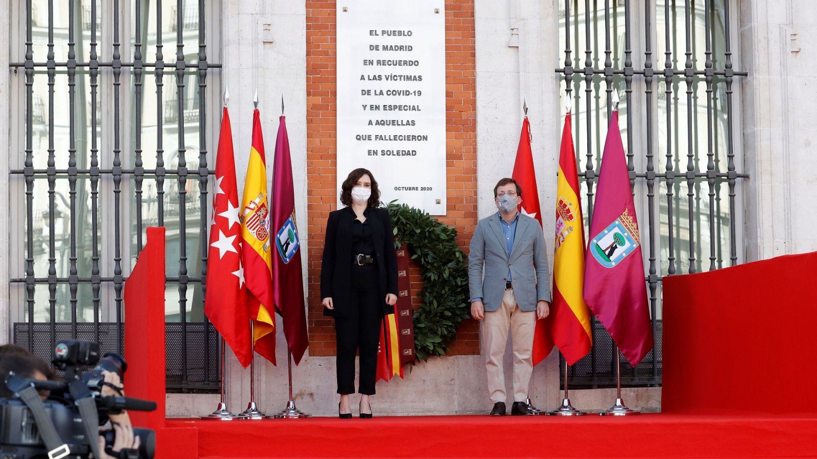 Ayuso reclama al Gobierno pactar medidas que salven vidas y protejan la economía