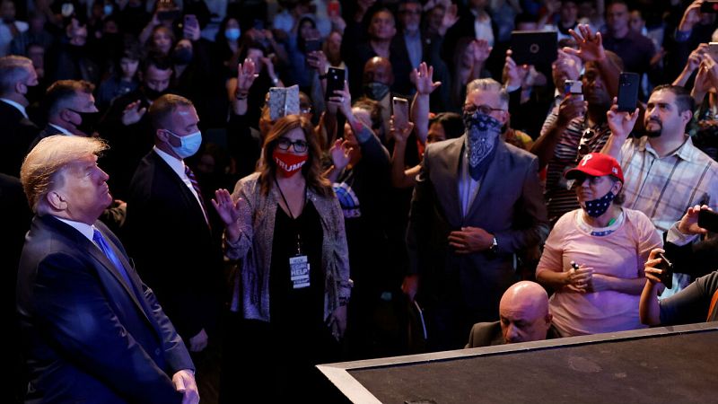 Trump celebra un mitin en una iglesia de Las Vegas