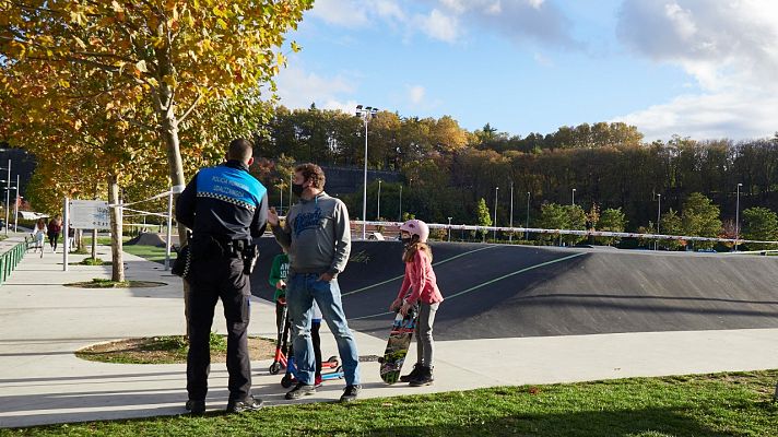 Telediario 1 - Navarra anuncia su cierre perimetral y más restricciones con los casos disparados a 945 por cada 100.000 habitantes