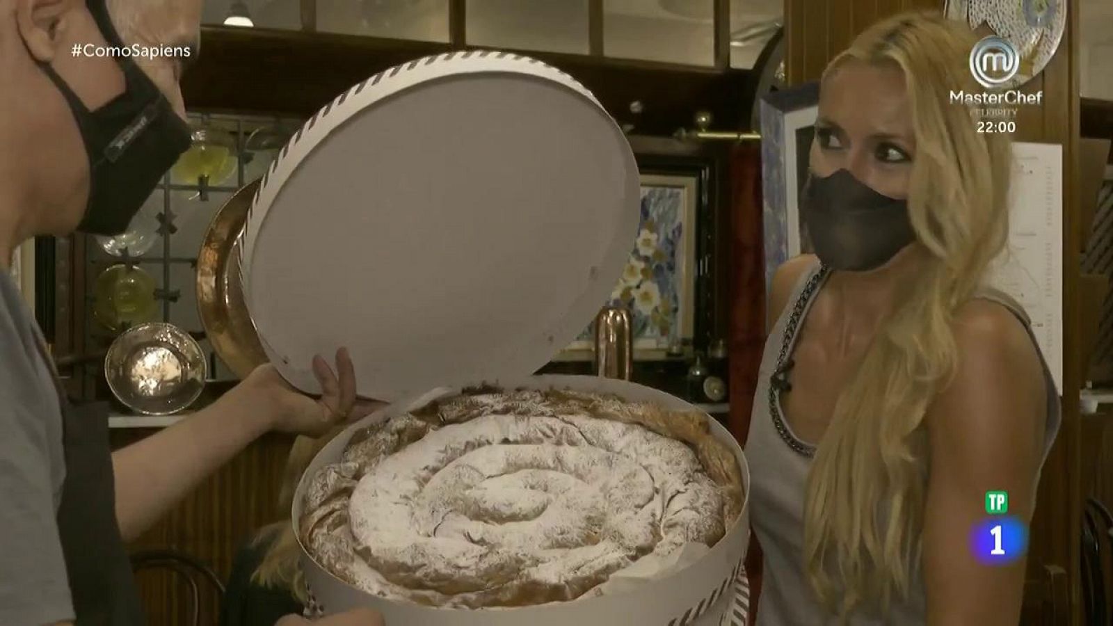 Carolina Cerezuela prepara la auténtica ensaimada mallorquina | Ver