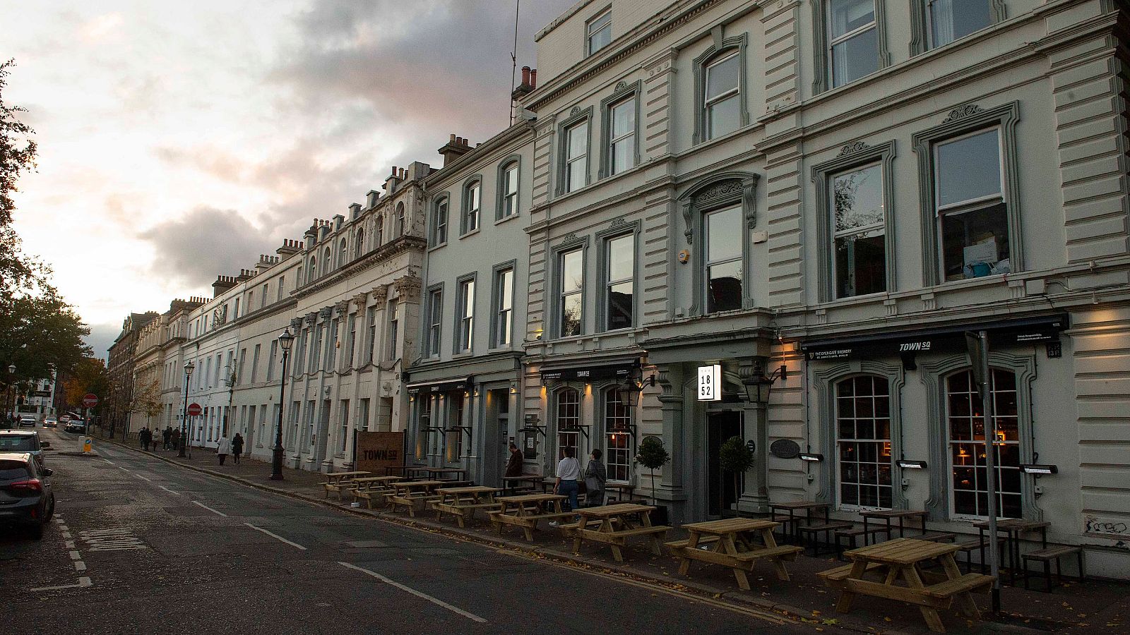 Confinamientos en Reino Unido e Irlanda | Ver