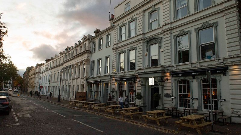 Confinamientos en Reino Unido e Irlanda | Ver