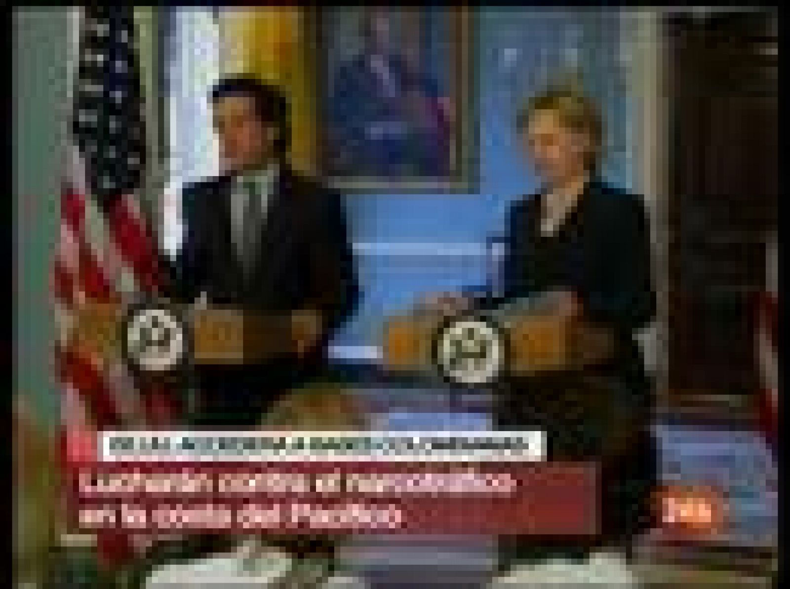La secretaria de Estado estadounidense, Hillary Clinton, afirma que el acuerdo de colaboración militar pactado con Colombia respeta la soberanía de este país y "no afecta" a otras naciones de la región (18/08/09).