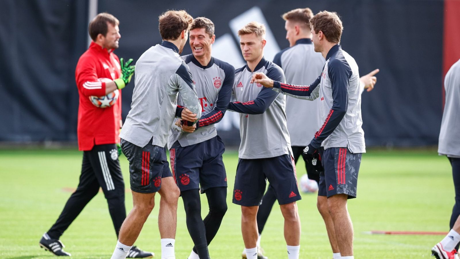 Sin postivos por coronavirus en el Bayern a excepción de Gnabry