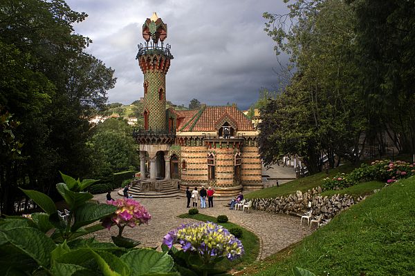 En Comillas se encuentra el capricho de Gaudí