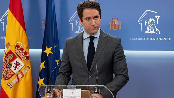 Telediario 1 - El PP no concreta su voto en la moción, pero la califica de "inútil" e "inoportuna"