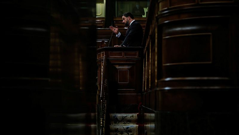 Abascal a Podemos: "Ustedes son mujeres, pero no representan a las mujeres"