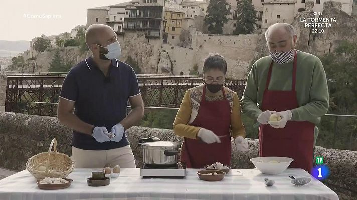 RTVE Cocina - Aprendemos a cocinar ajo arriero en 'Como Sapiens'