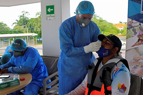 Los sanitarios en Colombia denuncian cada vez más agresiones en sus trabajos