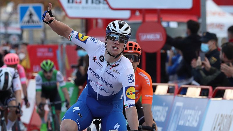 Vuelta 2020 | Así fue el final a 'sprint' de la etapa 4