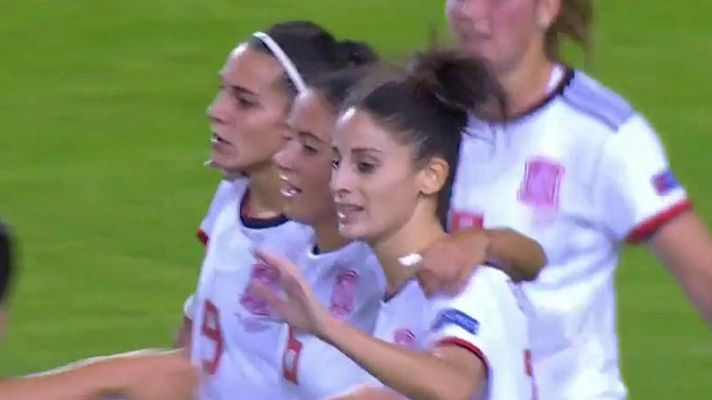 Fútbol - Golazo de Patri Guijarro a República Checa (2-0)
