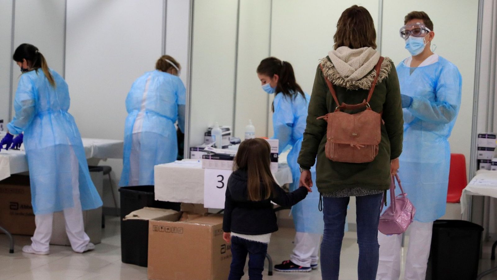 Madrid estrena restricciones contra el coronavirus tras decaer el estado de alarma
