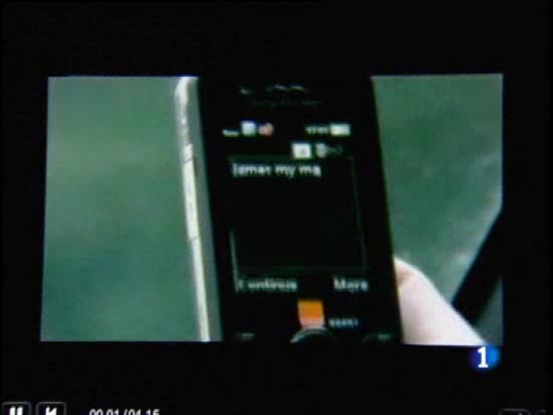 Aumento de los accidentes de trafico en el Reino Unido por escribir mensajes en su móvil mientras conducen