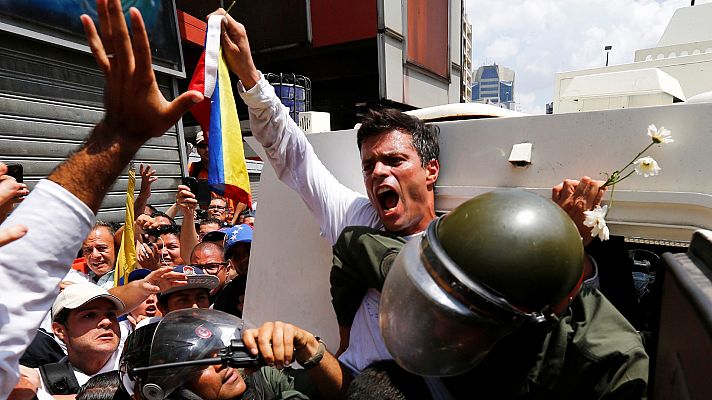 Telediario 1 - Así salió Leopoldo López de Venezuela