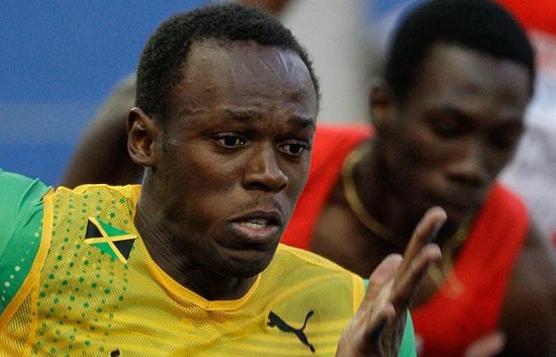 Usain Bolt ya está en la final de los 200 metros. El jamaicano demostró nuevamente su superioridad venciendo su semifinal con un tiempo de 20.08. 