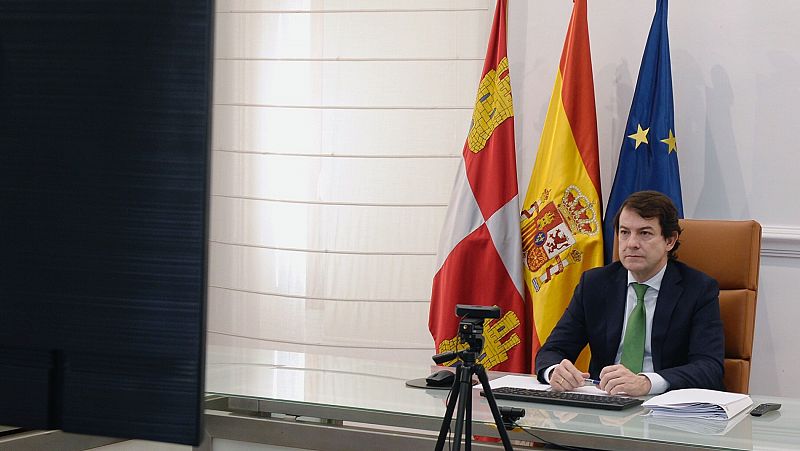 Fernández Mañueco considera "imprescindible" el estado de alarma en Castilla y León, aunque juzga de "excesivos" seis meses de prórroga