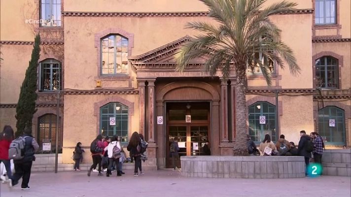 Cinc dies a... - Escola del Treball de Barcelona