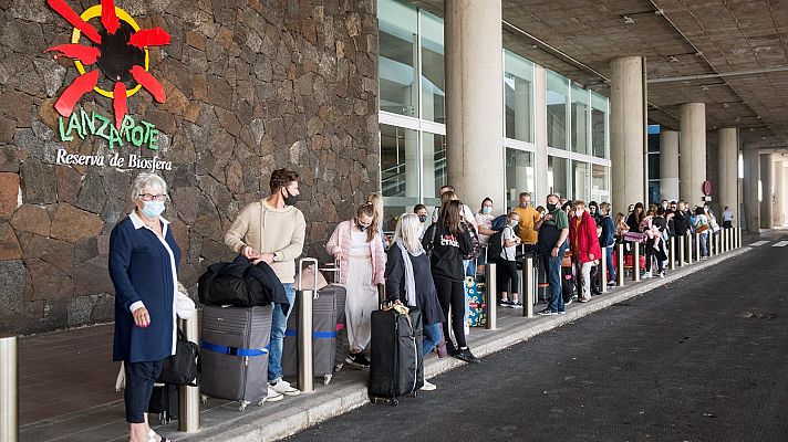 Canarias exigirá una PCR negativa a los turistas
