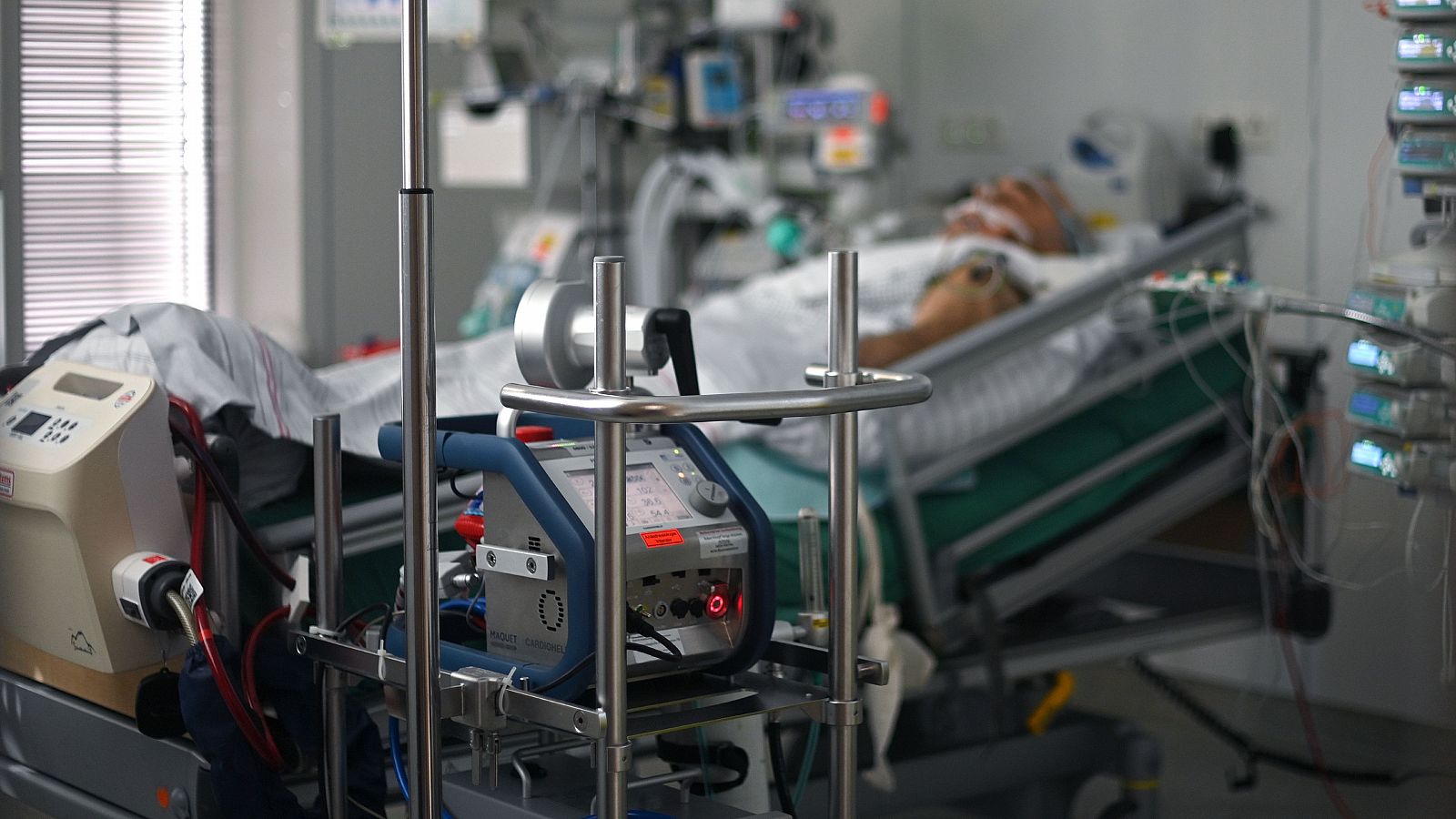 Coronavirus - España registra ya cifras de fallecidos comparables a las de abril - Telediario 1 | Ver