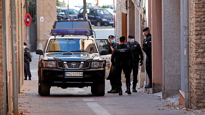 La Guardia Civil detiene a una veintena de afines a Puigdemont de CDC y ERC por desviar fondos a Waterloo