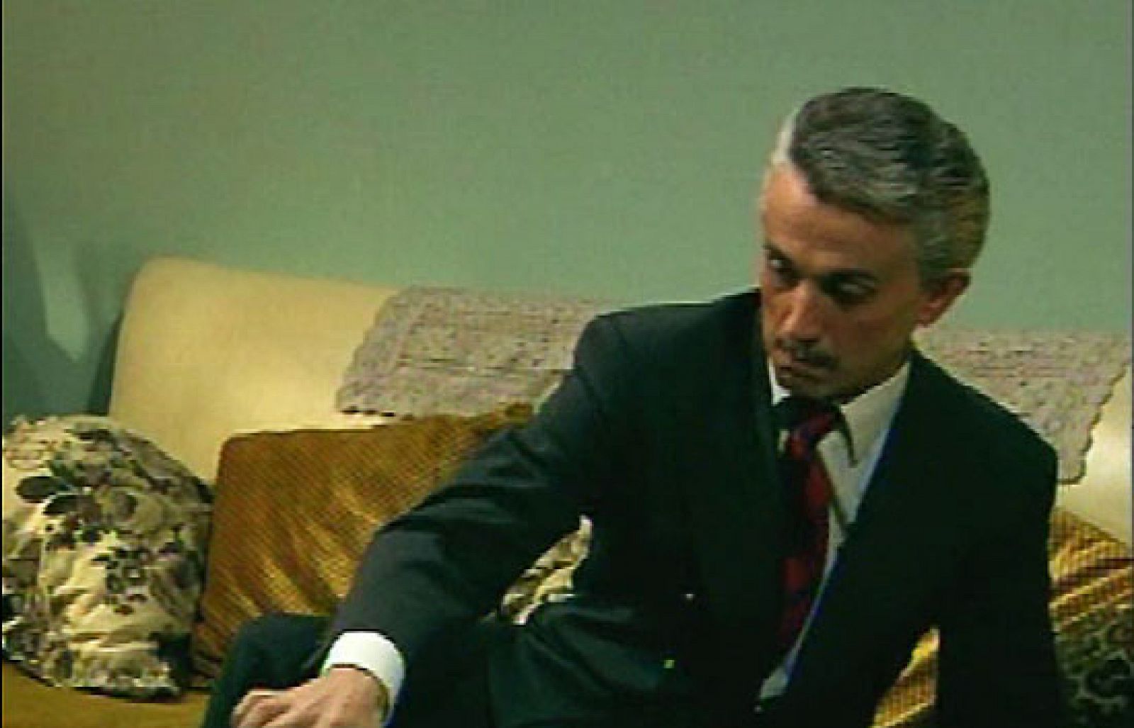 Cruz y Raya -  Don Pablo y Herminia - Humor en el Archivo de RTVE | Ver